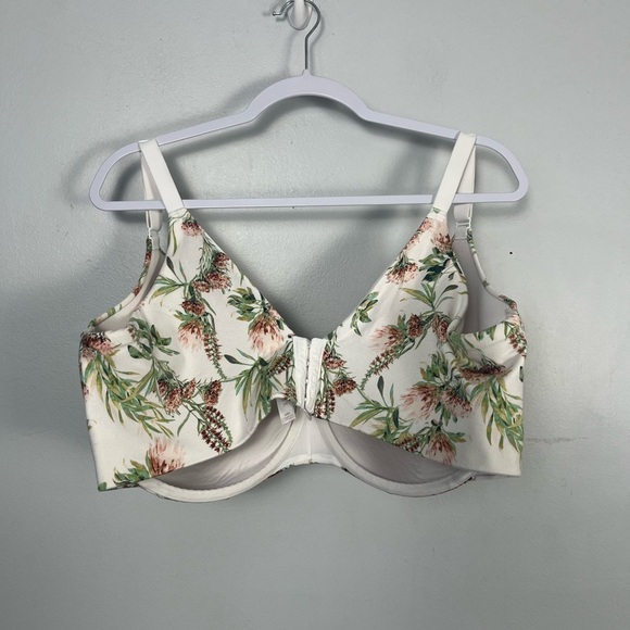 Cacique bundle of 4 lightly lined bras size 44H - Picture 2 of 16